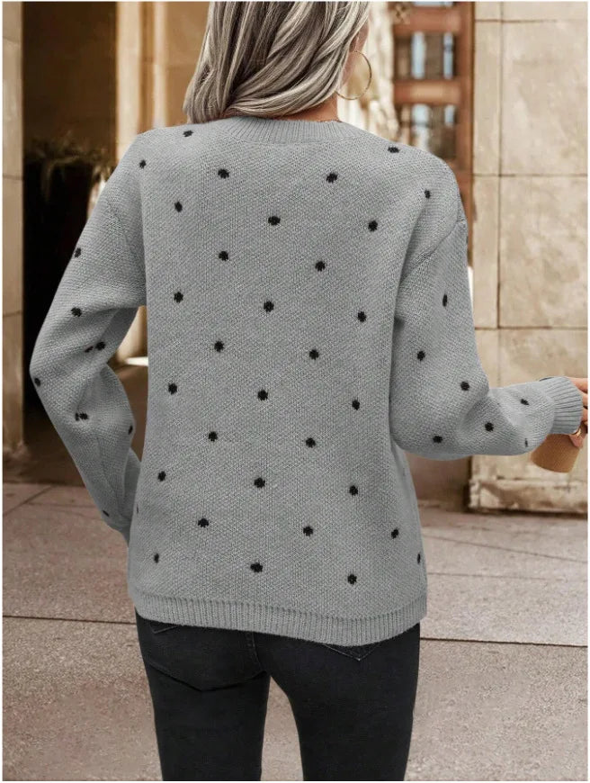 Magali | Pull doux à pois brodés