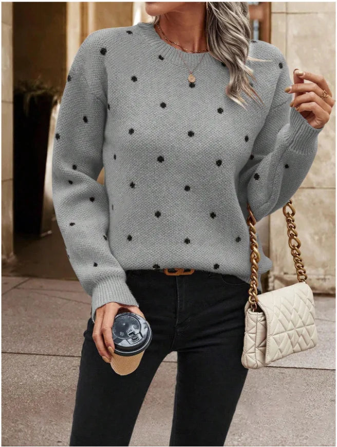 Magali | Pull doux à pois brodés