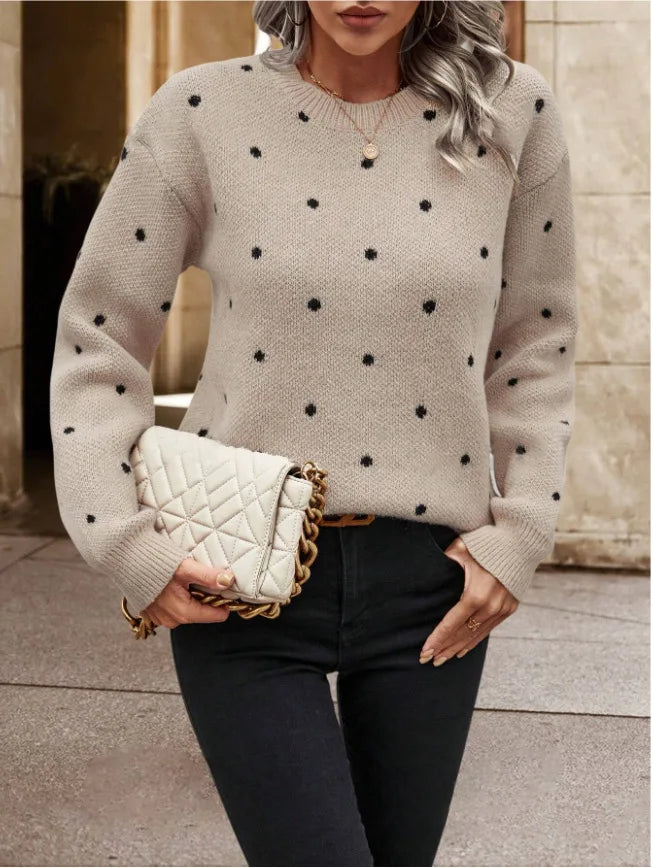 Magali | Pull doux à pois brodés