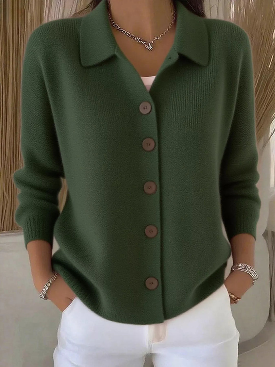 Mila™ – Cardigan doux en maille fine à col classique
